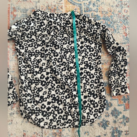 Loft floral black and white silky popover button down blouse - Picture 7 of 7